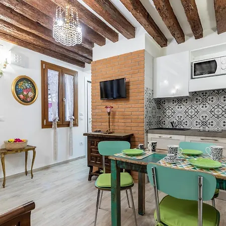Con Giardino Privato, In Centro, Vicino Stazione * Venice