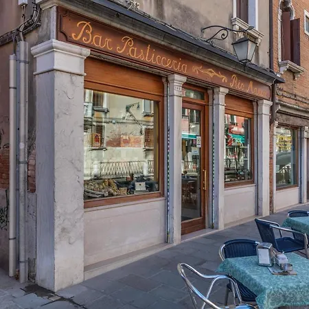 Con Giardino Privato, In Centro, Vicino Stazione 아파트