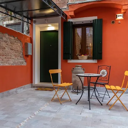 Con Giardino Privato, In Centro, Vicino Stazione Apartment Venedig