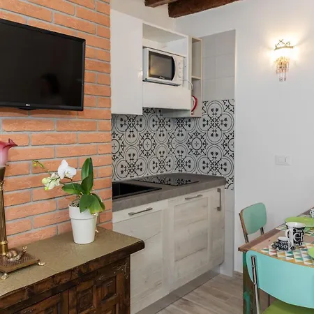 Con Giardino Privato, In Centro, Vicino Stazione Apartman Velence