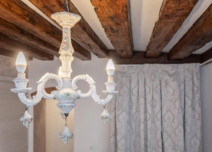 Con Giardino Privato, In Centro, Vicino Stazione